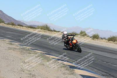 media/Dec-01-2025-Moto Forza (Mon) [[2daa91e15f]]/3-Beginner Group/Session 4 (Turn 10 Inside)/